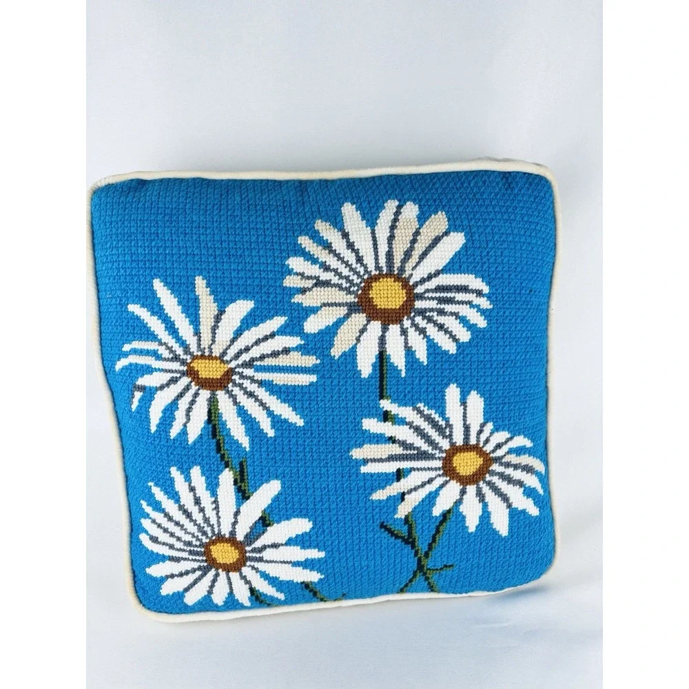 Vintage Needlepoint Daisy Floral Throw Pillow 14